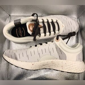 Nike Black and White Running Shoes